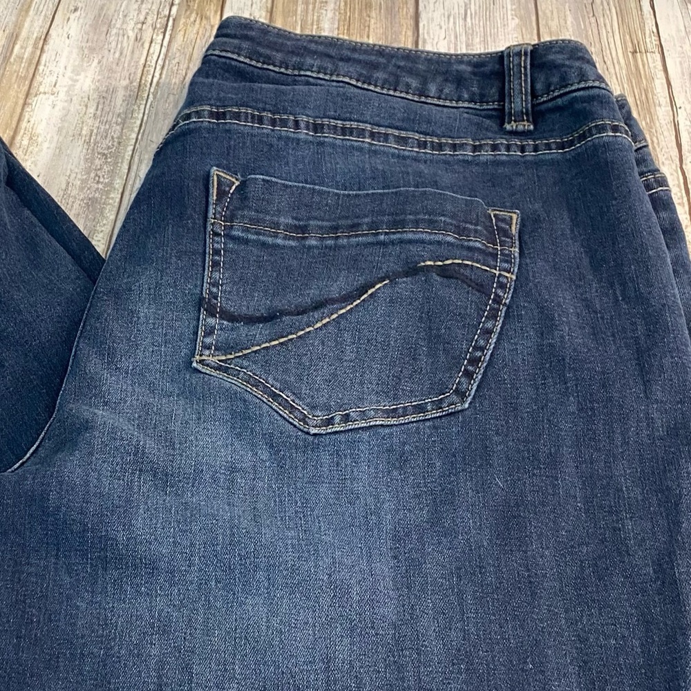 Lane Bryant Dark Blue straight Leg Denim Jeans with Genius Fit Sz 18 - Picture 7 of 7